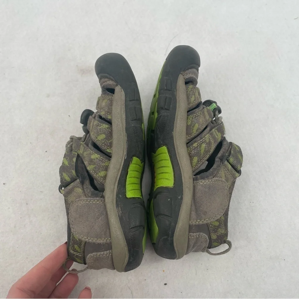 KEEN Boys Newport Waterproof Shoe Sandal Green/Grey size: 13